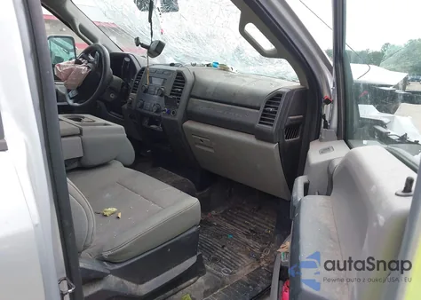 2019 Ford F-250 Xl z USA, uszkodzony, nr VIN 1FTBF2B69KEF36066